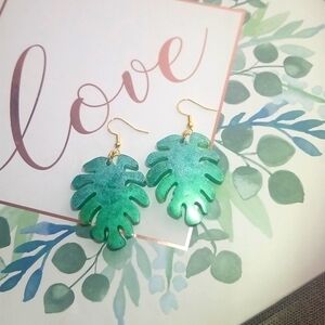 Handmade Green Palm Leaf Earrings.🌴